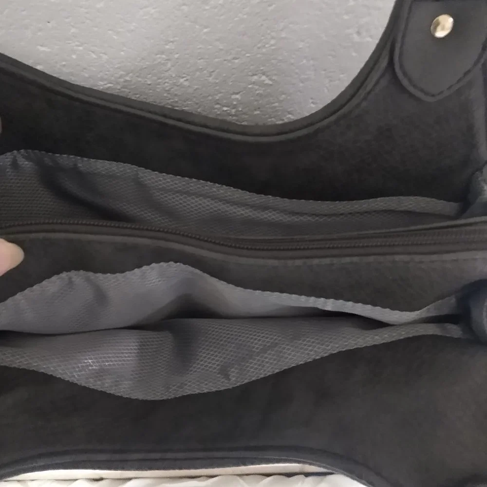 Gray purse with organization. Croc & gold accents.